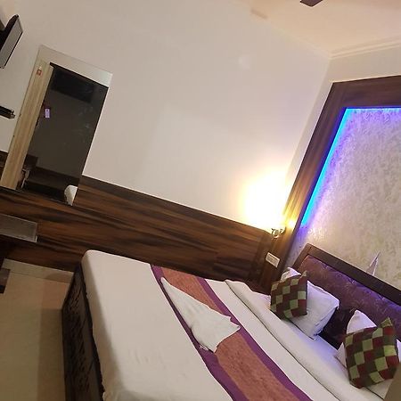 ניו דלהי Hotel Perfect Palace מראה חיצוני תמונה