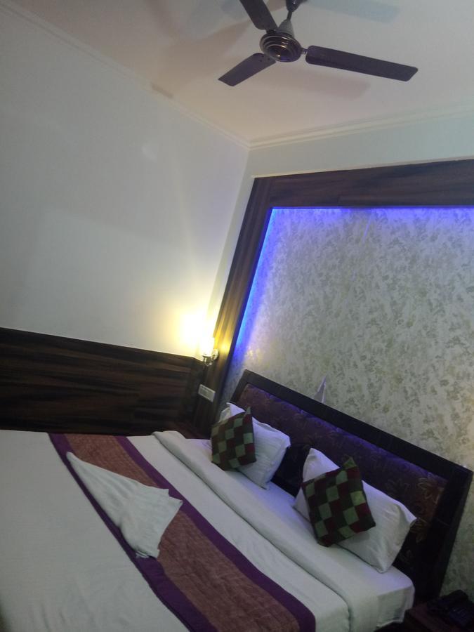 ניו דלהי Hotel Perfect Palace מראה חיצוני תמונה