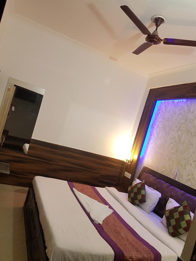 ניו דלהי Hotel Perfect Palace מראה חיצוני תמונה