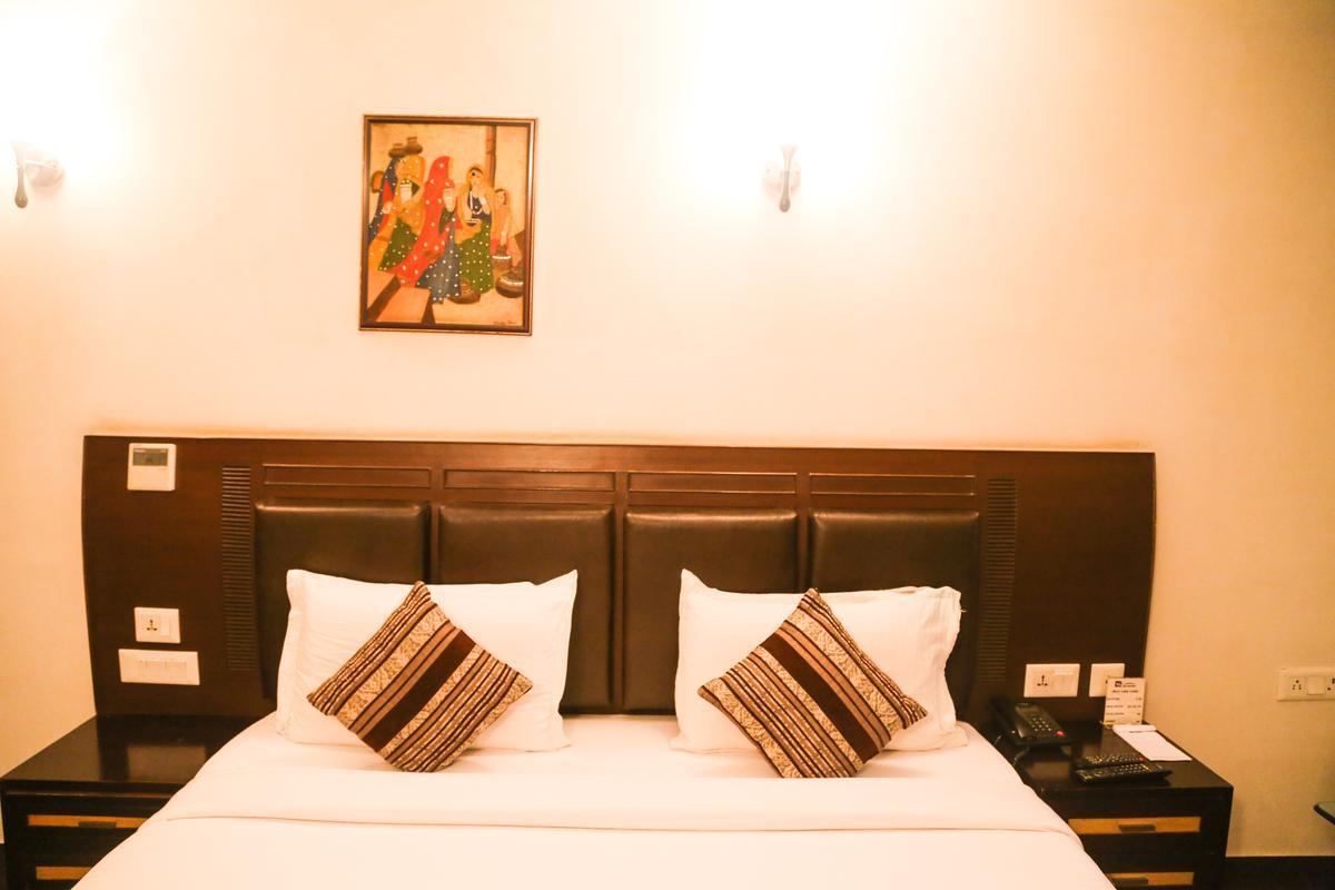 ניו דלהי Hotel Perfect Palace מראה חיצוני תמונה